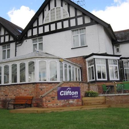 Clifton Lodge Hotel High Wycombe Ngoại thất bức ảnh