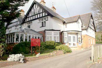 Clifton Lodge Hotel High Wycombe Ngoại thất bức ảnh