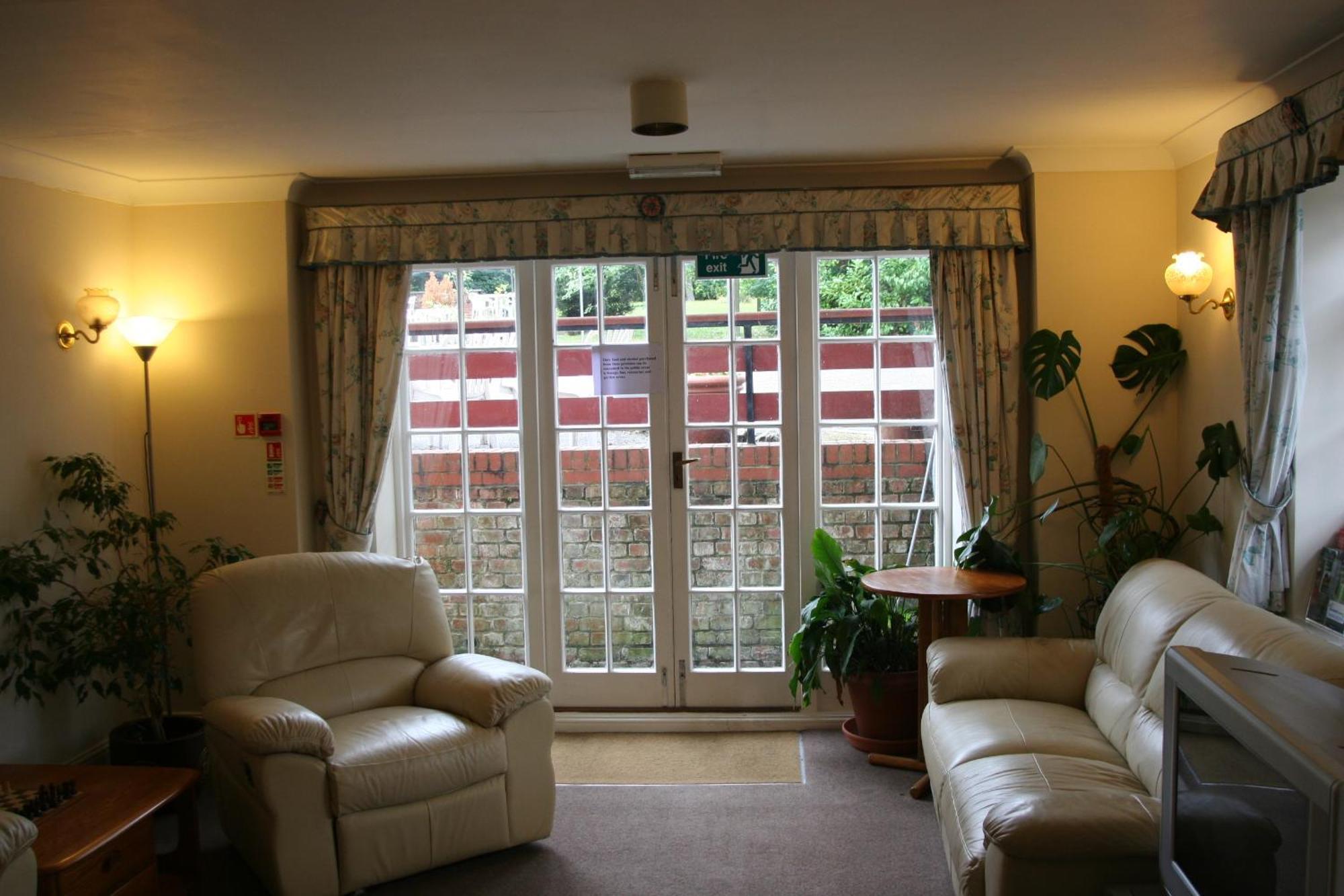 Clifton Lodge Hotel High Wycombe Ngoại thất bức ảnh