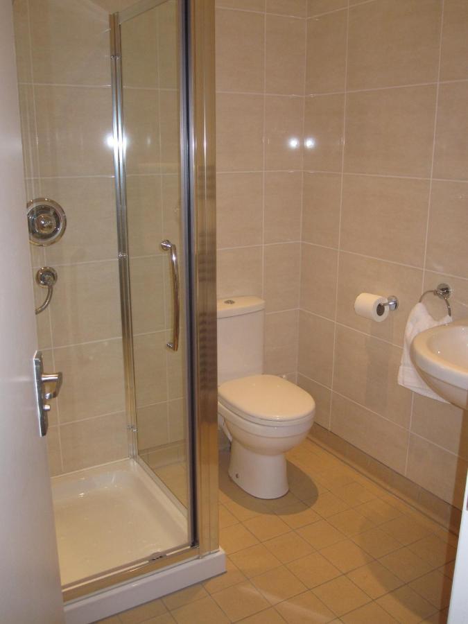 Clifton Lodge Hotel High Wycombe Ngoại thất bức ảnh